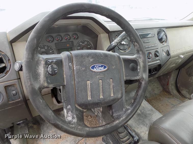 image for item FG9418 2008 Ford F250 Super Duty XL pickup truck