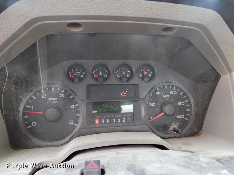 image for item FG9418 2008 Ford F250 Super Duty XL pickup truck