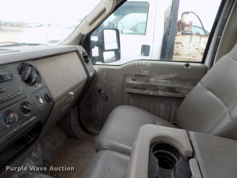image for item FG9418 2008 Ford F250 Super Duty XL pickup truck