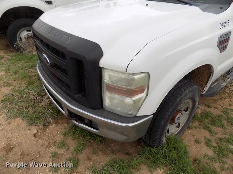 image for item FG9418 2008 Ford F250 Super Duty XL pickup truck