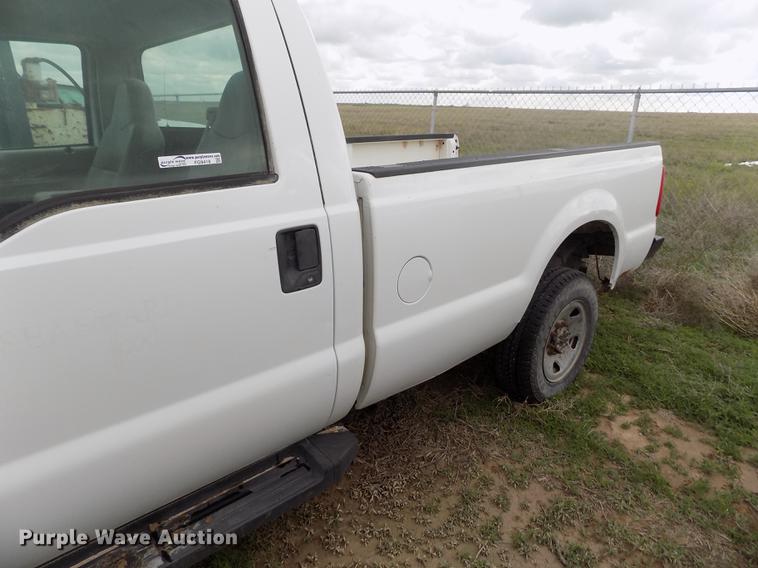 image for item FG9418 2008 Ford F250 Super Duty XL pickup truck