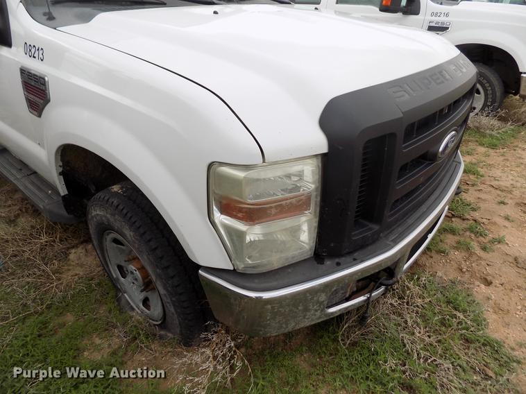 image for item FG9418 2008 Ford F250 Super Duty XL pickup truck