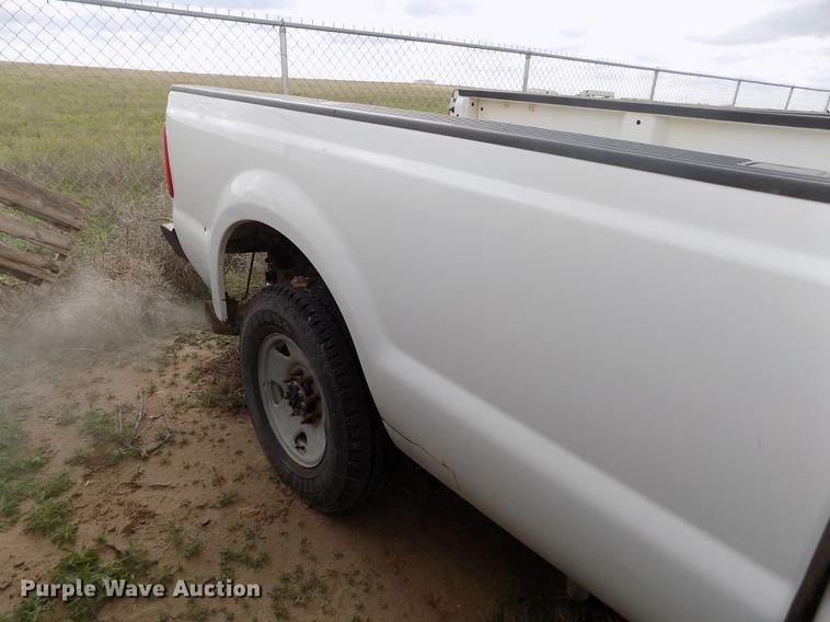 image for item FG9418 2008 Ford F250 Super Duty XL pickup truck