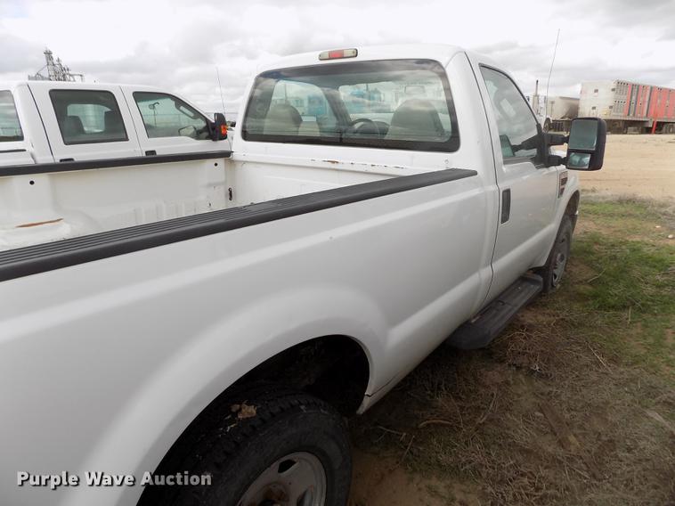 image for item FG9418 2008 Ford F250 Super Duty XL pickup truck