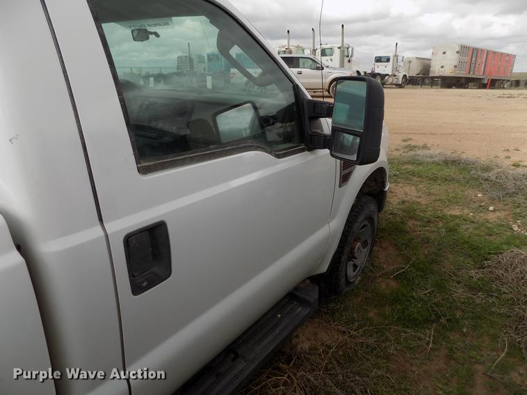 image for item FG9418 2008 Ford F250 Super Duty XL pickup truck