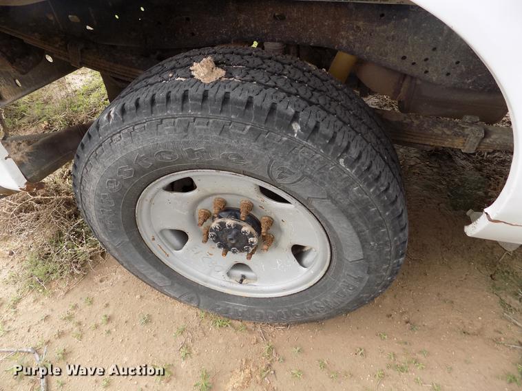 image for item FG9418 2008 Ford F250 Super Duty XL pickup truck