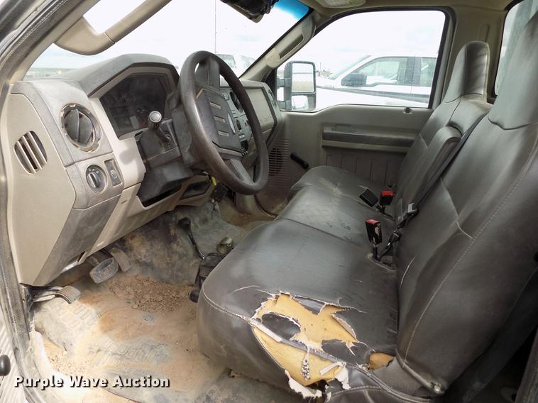 image for item FG9419 2009 Ford F350 Super Duty XL flatbed pickup truck