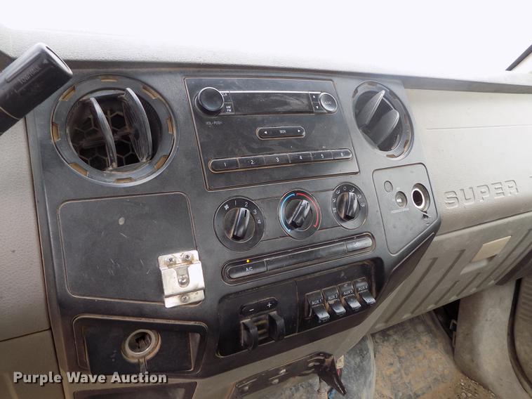 image for item FG9419 2009 Ford F350 Super Duty XL flatbed pickup truck