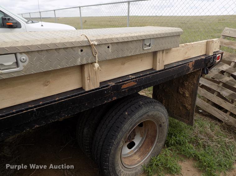 image for item FG9419 2009 Ford F350 Super Duty XL flatbed pickup truck