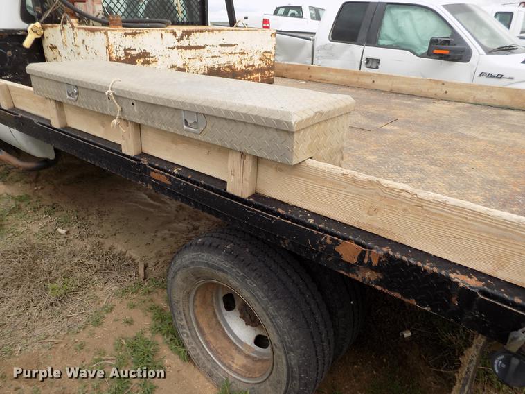 image for item FG9419 2009 Ford F350 Super Duty XL flatbed pickup truck