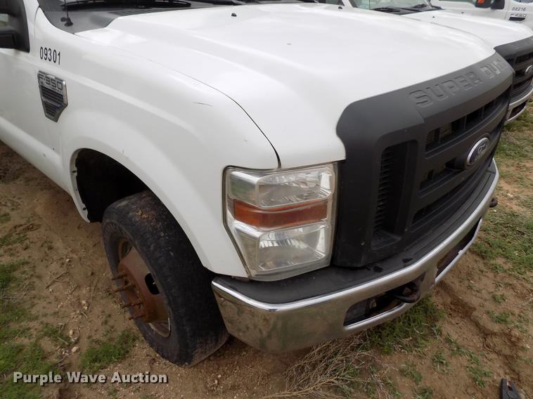 image for item FG9419 2009 Ford F350 Super Duty XL flatbed pickup truck