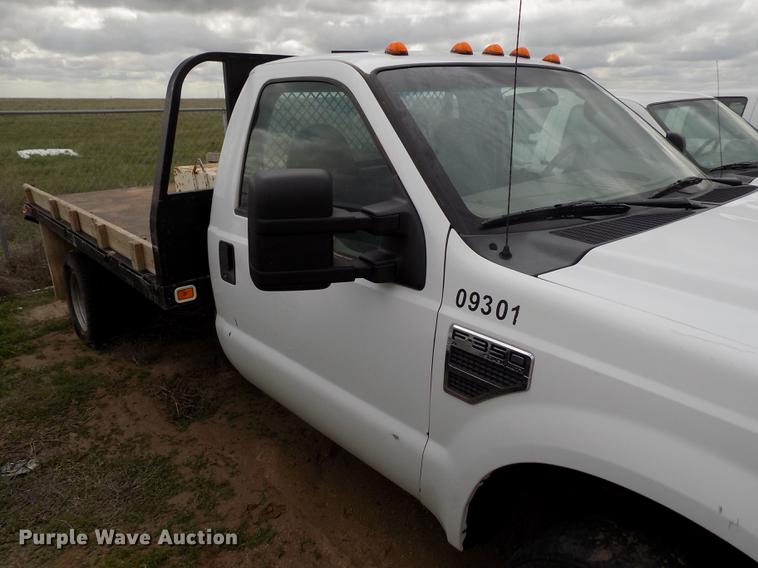 image for item FG9419 2009 Ford F350 Super Duty XL flatbed pickup truck