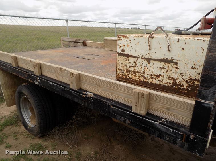 image for item FG9419 2009 Ford F350 Super Duty XL flatbed pickup truck