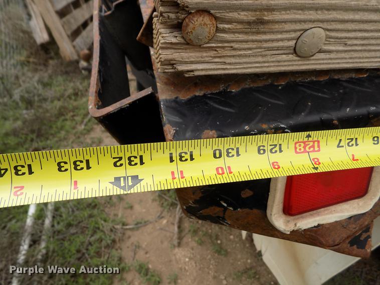 image for item FG9419 2009 Ford F350 Super Duty XL flatbed pickup truck