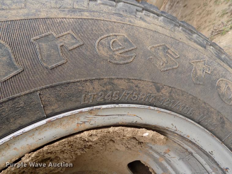 image for item FG9419 2009 Ford F350 Super Duty XL flatbed pickup truck