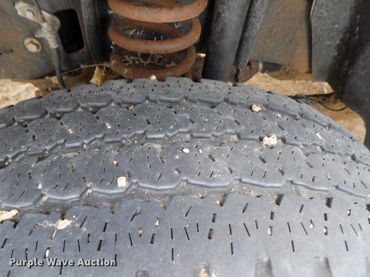 image for item FG9419 2009 Ford F350 Super Duty XL flatbed pickup truck