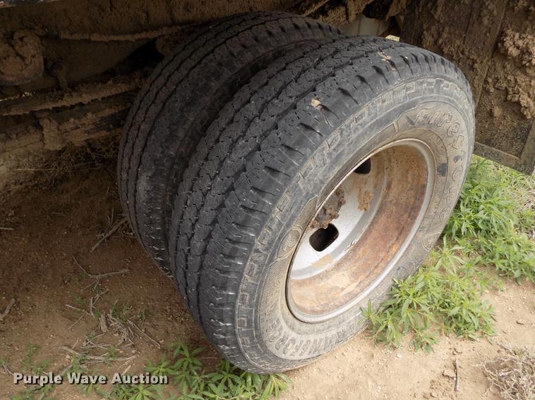 image for item FG9419 2009 Ford F350 Super Duty XL flatbed pickup truck