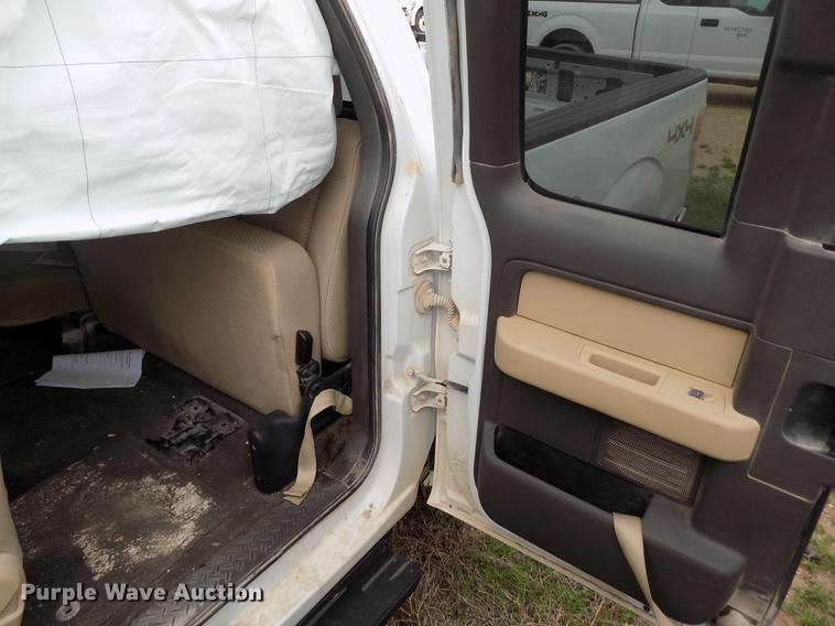 image for item FG9420 2011 Ford F150 XLT SuperCab pickup truck