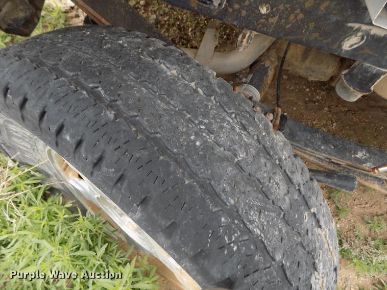 image for item FG9420 2011 Ford F150 XLT SuperCab pickup truck