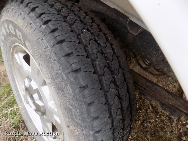 image for item FG9420 2011 Ford F150 XLT SuperCab pickup truck