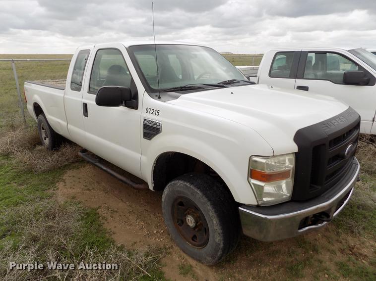 image for item FG9422 2008 Ford F250 Super Duty XL SuperCab pickup truck