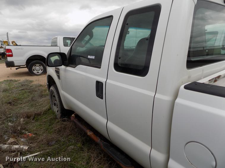 image for item FG9422 2008 Ford F250 Super Duty XL SuperCab pickup truck