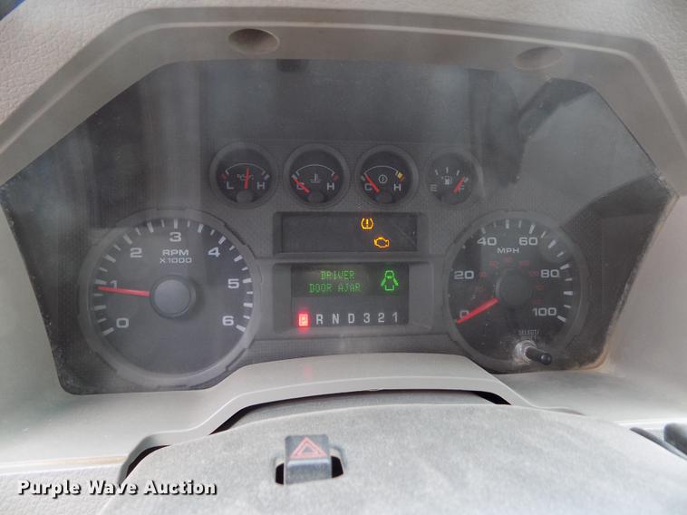 image for item FG9423 2008 Ford F250 Super Duty XL SuperCab pickup truck