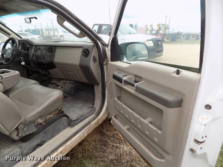 image for item FG9423 2008 Ford F250 Super Duty XL SuperCab pickup truck