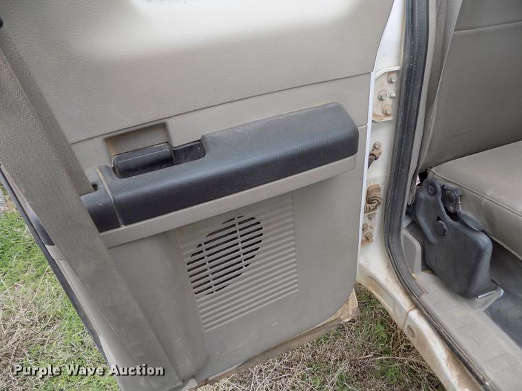 image for item FG9423 2008 Ford F250 Super Duty XL SuperCab pickup truck