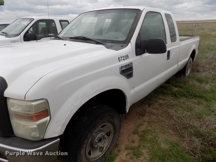 image for item FG9423 2008 Ford F250 Super Duty XL SuperCab pickup truck