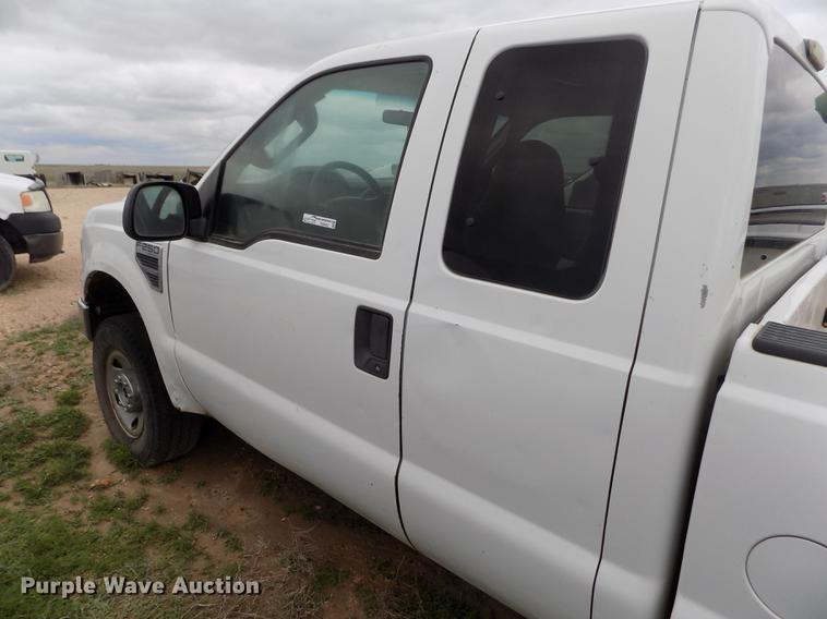 image for item FG9423 2008 Ford F250 Super Duty XL SuperCab pickup truck