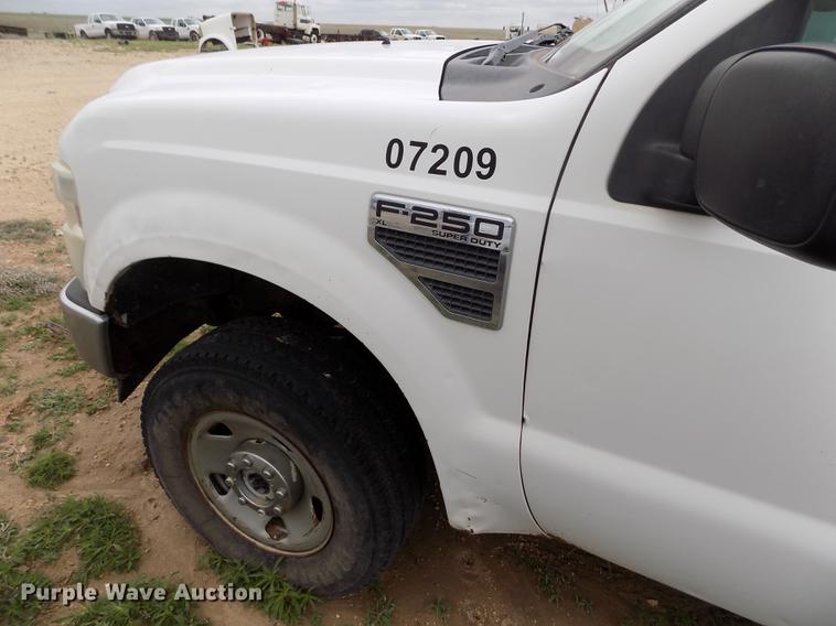 image for item FG9423 2008 Ford F250 Super Duty XL SuperCab pickup truck