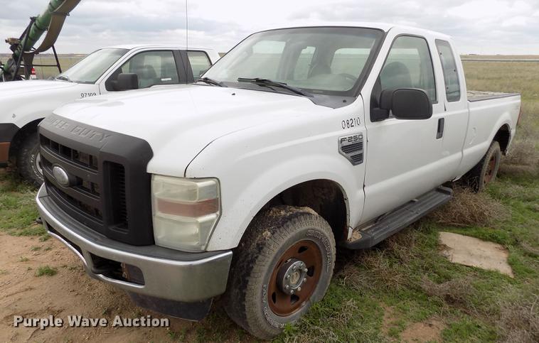 image for item FG9424 2008 Ford F250 Super Duty XL SuperCab pickup truck