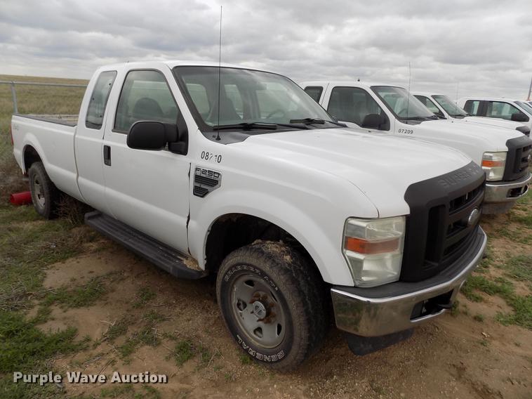 image for item FG9424 2008 Ford F250 Super Duty XL SuperCab pickup truck
