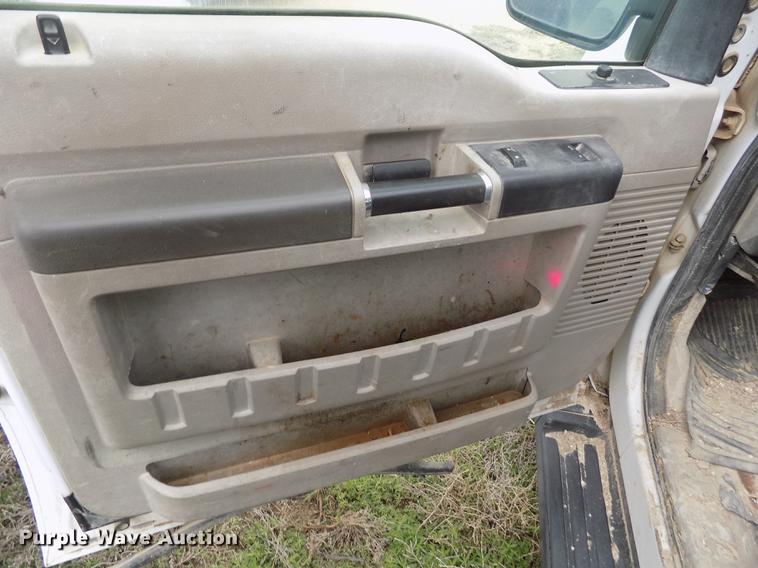 image for item FG9424 2008 Ford F250 Super Duty XL SuperCab pickup truck