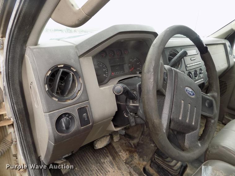 image for item FG9424 2008 Ford F250 Super Duty XL SuperCab pickup truck