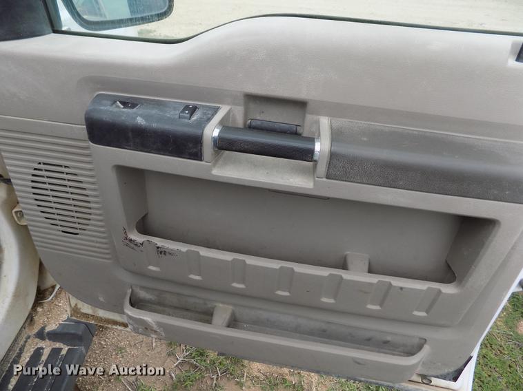 image for item FG9424 2008 Ford F250 Super Duty XL SuperCab pickup truck