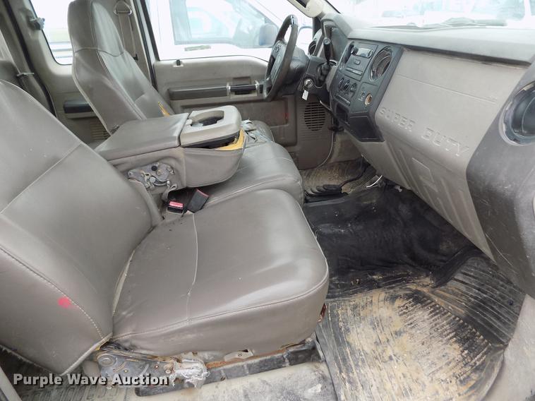 image for item FG9424 2008 Ford F250 Super Duty XL SuperCab pickup truck