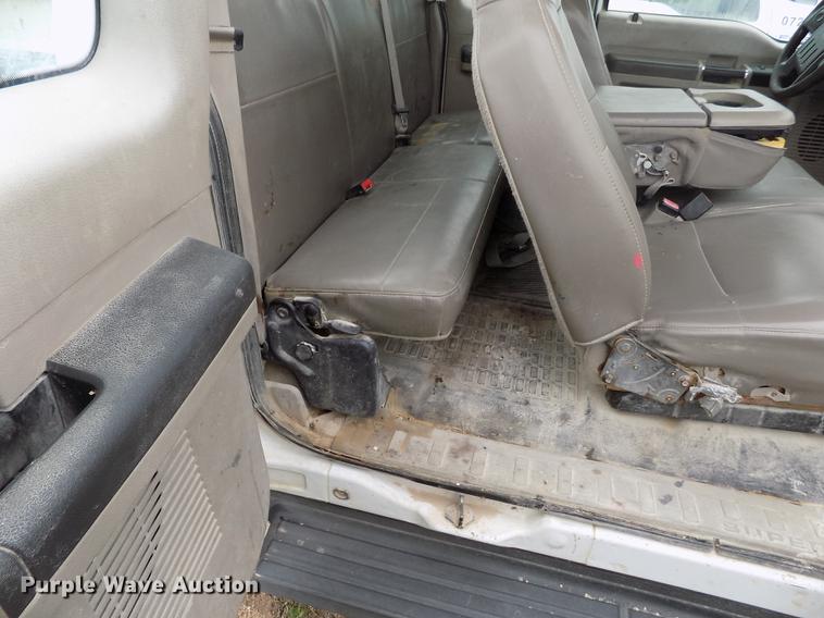 image for item FG9424 2008 Ford F250 Super Duty XL SuperCab pickup truck