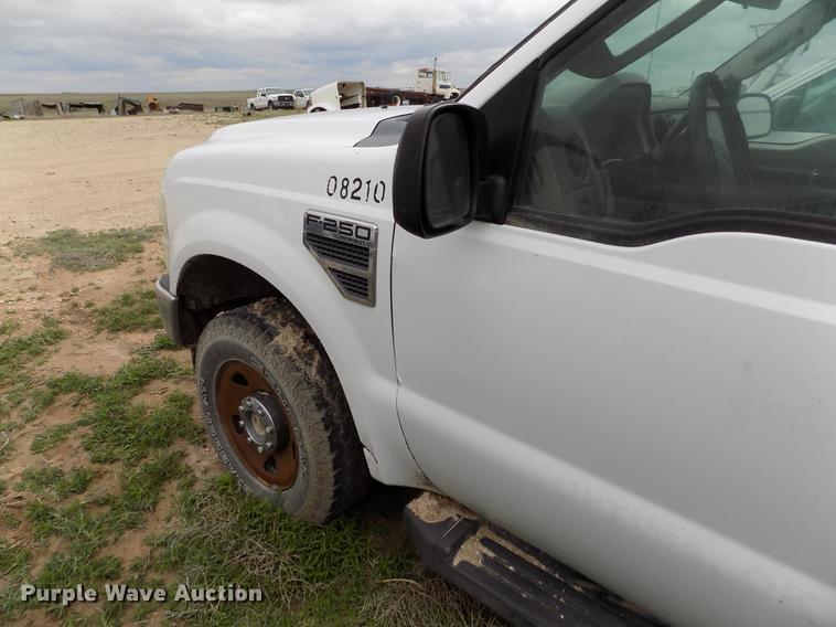 image for item FG9424 2008 Ford F250 Super Duty XL SuperCab pickup truck