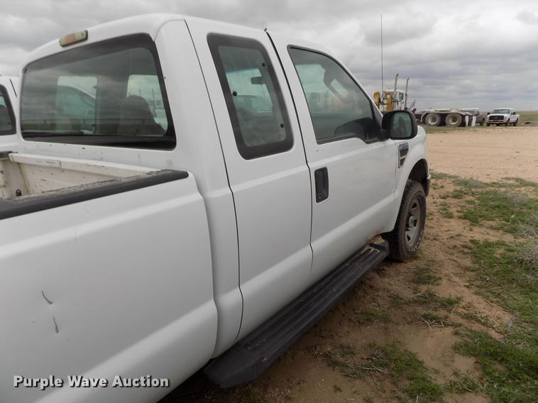 image for item FG9424 2008 Ford F250 Super Duty XL SuperCab pickup truck