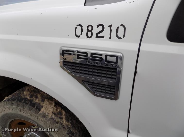 image for item FG9424 2008 Ford F250 Super Duty XL SuperCab pickup truck