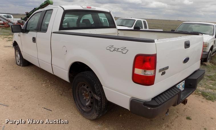 image for item FG9425 2005 Ford F150 XL SuperCab pickup truck