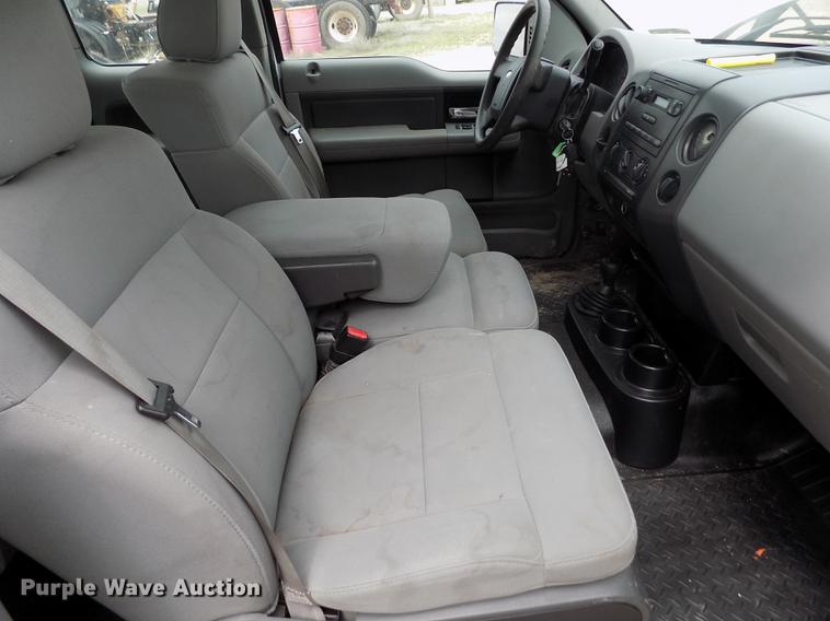 image for item FG9425 2005 Ford F150 XL SuperCab pickup truck