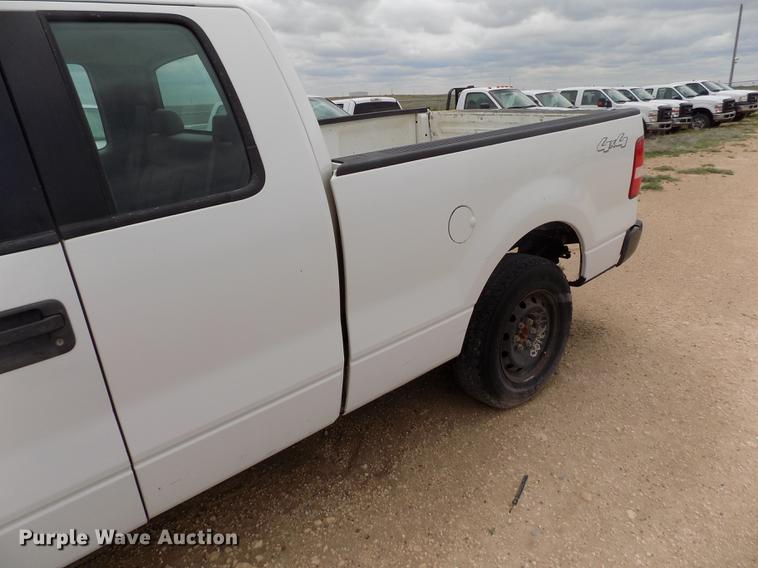 image for item FG9425 2005 Ford F150 XL SuperCab pickup truck