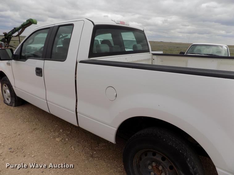 image for item FG9425 2005 Ford F150 XL SuperCab pickup truck