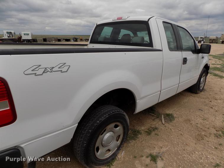 image for item FG9425 2005 Ford F150 XL SuperCab pickup truck