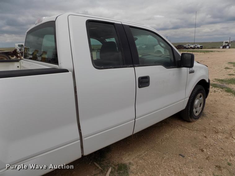 image for item FG9425 2005 Ford F150 XL SuperCab pickup truck