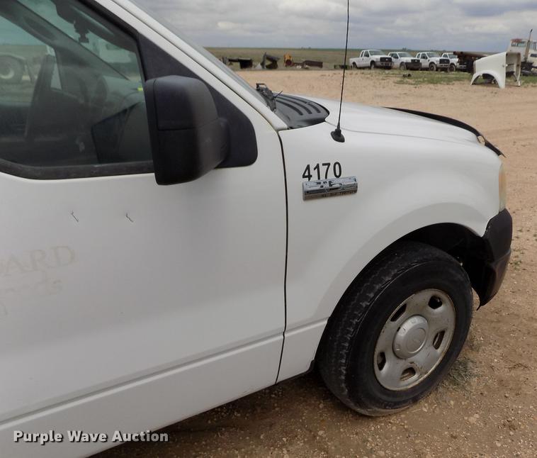 image for item FG9425 2005 Ford F150 XL SuperCab pickup truck