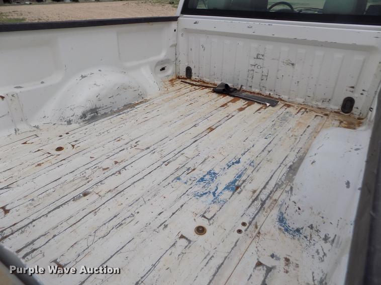 image for item FG9425 2005 Ford F150 XL SuperCab pickup truck